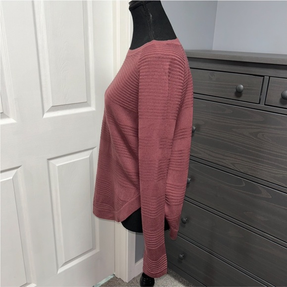 Only Top - Picture 2 of 5